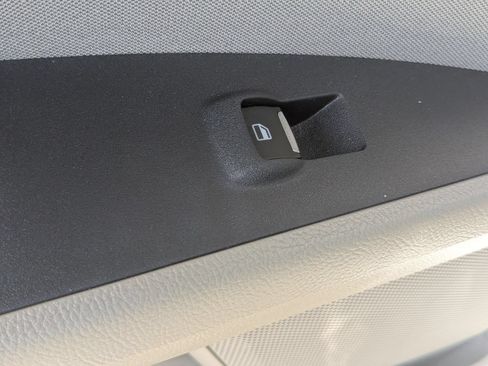 Used 2020 Ford Fusion SE FWD image 28