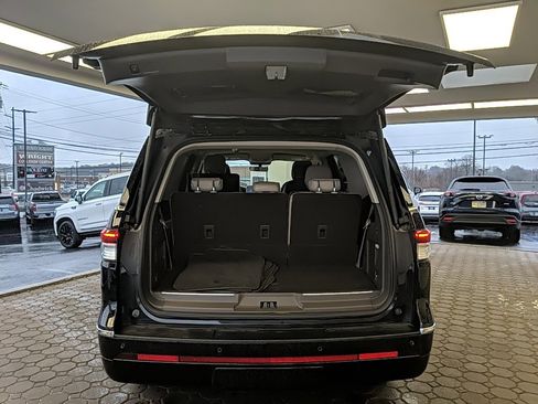Certified 2024 Lincoln Navigator Premiere image 7