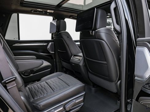 Used 2026 Cadillac Escalade V w/ LPO, Floor Liner Package image 79