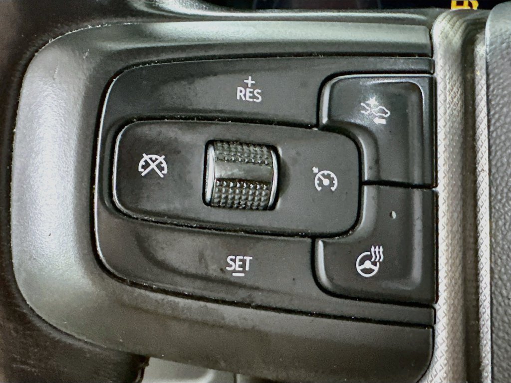 Used 2022 GMC Yukon Denali AWD/4WD image 25