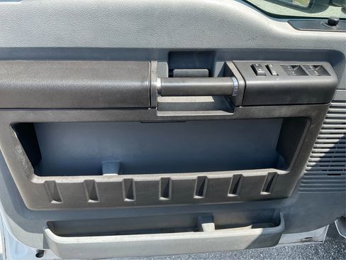 Used 2013 Ford F250 XL w/ PWR Equipment Group AWD/4WD image 18