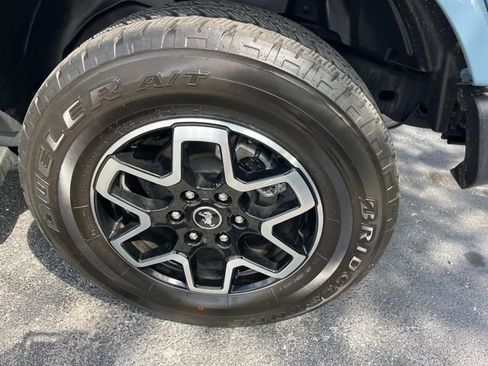 Used 2023 Ford Bronco Outer Banks AWD/4WD image 14