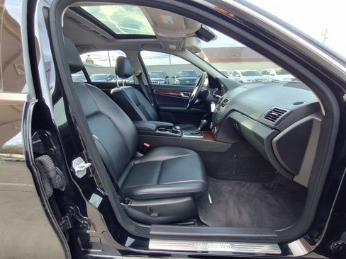 Used 2010 Mercedes-Benz C 300 Sedan image 37