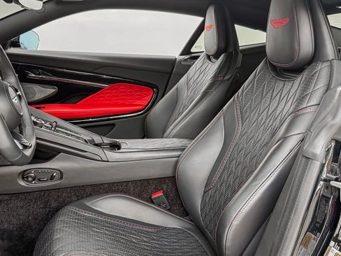 Used 2024 Aston Martin DB12 Coupe RWD image 28