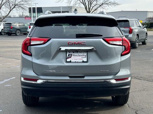 Used 2024 GMC Terrain SLT image 6