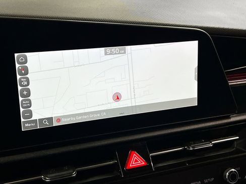 Certified 2025 Kia Niro Wind FWD image 13