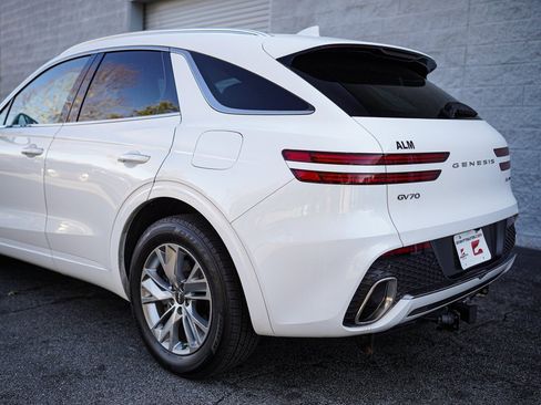 Used 2023 Genesis GV70 2.5T Select image 13