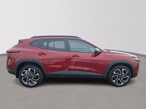 Certified 2025 Chevrolet Trax RS w/ Driver Confidence Package image 7