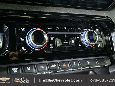 Used 2024 GMC Sierra 2500 AT4 w/ Technology Package image 16