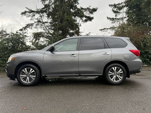 Used 2020 Nissan Pathfinder S AWD/4WD image 7