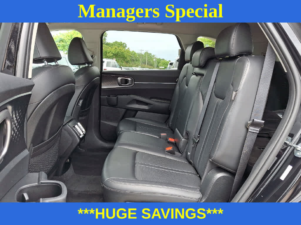 Used 2024 Kia Sorento S AWD/4WD image 9