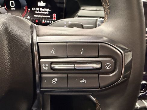 Used 2024 GMC Acadia AT4 image 38