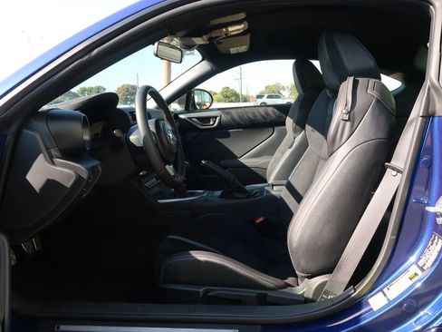 Used 2024 Toyota GR86 Premium image 16