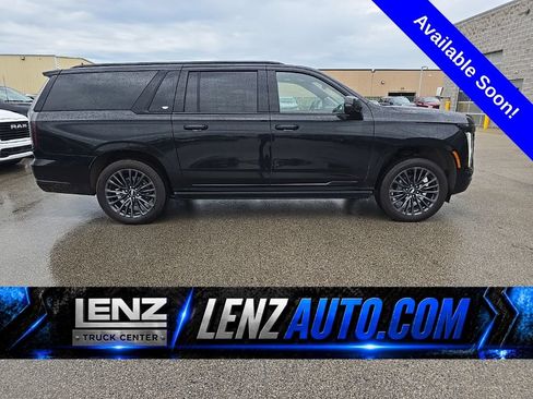 Used 2026 Cadillac Escalade ESV Platinum Sport w/ LPO, Floor Liner Package AWD/4WD image 1