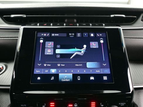 Used 2025 Jeep Grand Cherokee Laredo X w/ Luxury Tech Group I image 21