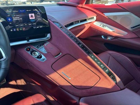 Used 2021 Chevrolet Corvette Stingray Premium Conv w/ Z51 Performance Package RWD image 30