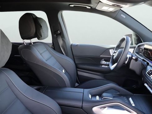 New 2026 Mercedes-Benz GLS 450 4MATIC image 8