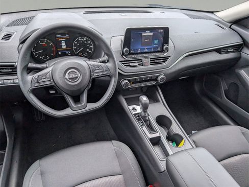 Certified 2025 Nissan Altima 2.5 S image 10