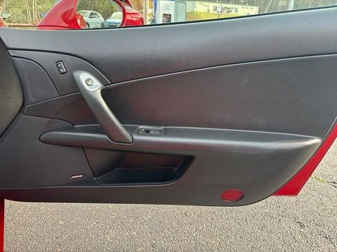 Used 2005 Chevrolet Corvette Coupe w/ Preferred Equipment Group image 24