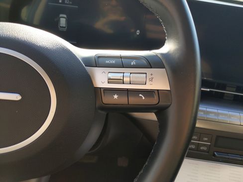 Used 2025 Hyundai Kona SEL image 19