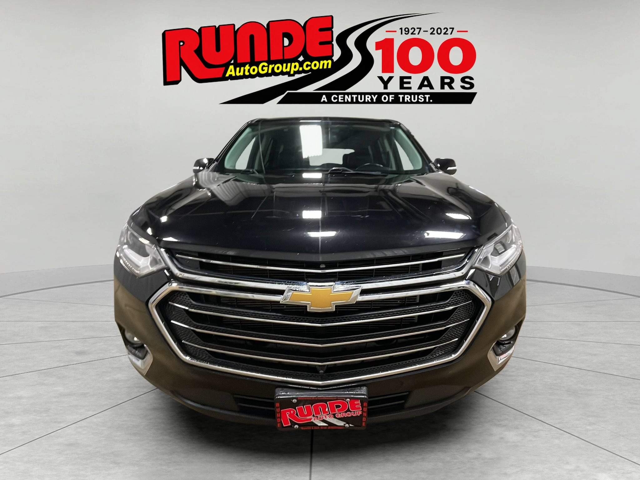 Used 2021 Chevrolet Traverse LT w/ LT Premium Package AWD/4WD image 3