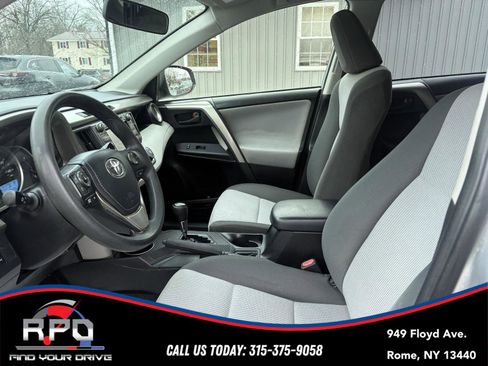 Used 2014 Toyota RAV4 LE image 12