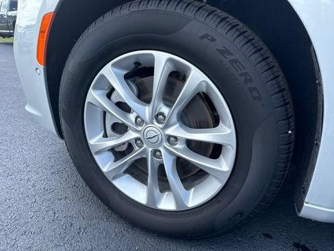 New 2026 Chrysler Pacifica Select AWD/4WD image 9