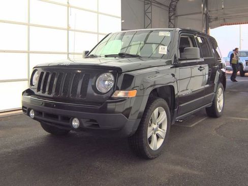 Used 2016 Jeep Patriot Latitude w/ Mopar Trailer Tow Group image 1