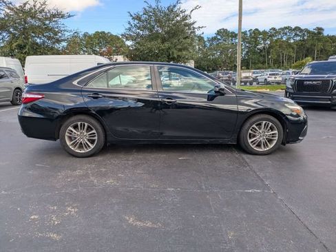 Used 2016 Toyota Camry SE FWD image 4