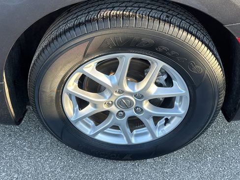 Used 2022 Chrysler Pacifica Touring-L image 9