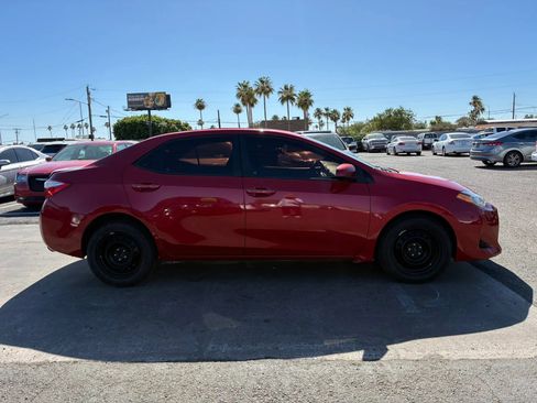 Used 2017 Toyota Corolla SE FWD image 10