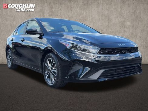 Used 2024 Kia Forte LXS FWD image 1