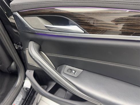 Used 2020 BMW M550i xDrive w/ Executive Package image 44