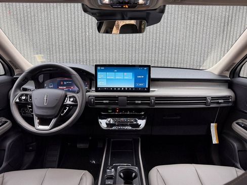 New 2026 Lincoln Corsair Premiere image 41