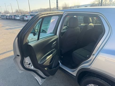 Used 2017 Chevrolet Trax LS image 12