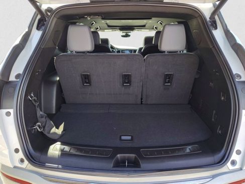 Used 2023 Buick Enclave Premium w/ Experience Buick Package image 21