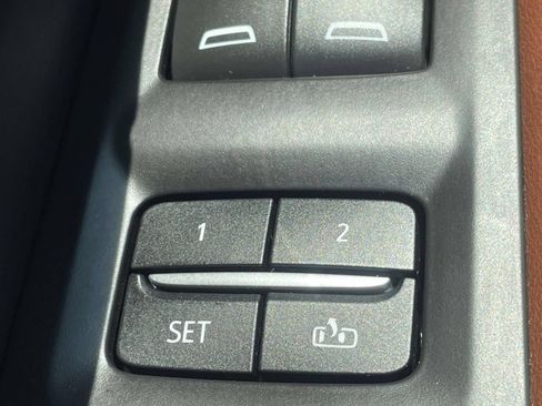 Used 2023 GMC Yukon Denali Ultimate AWD/4WD image 26