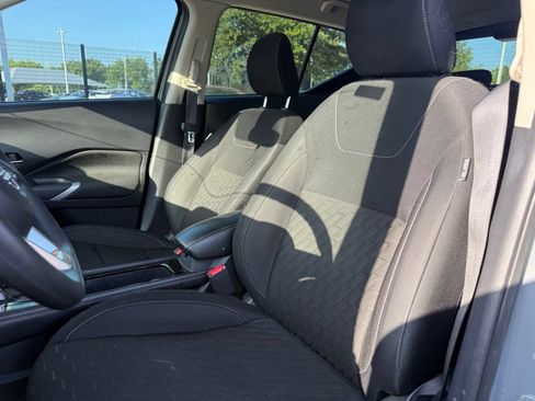 Used 2023 Nissan Kicks SV FWD image 11