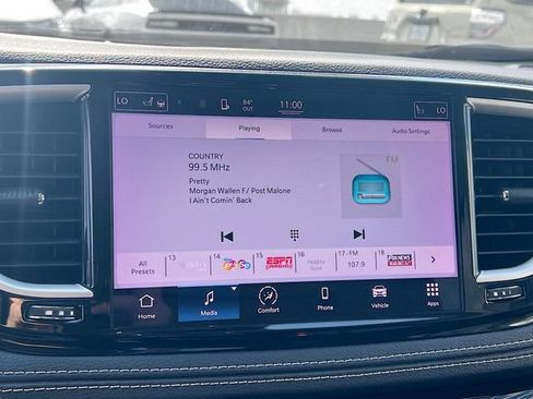 Used 2022 Chrysler Pacifica Touring-L FWD image 21
