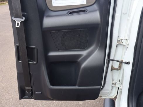 Used 2017 Toyota Tacoma TRD Sport w/ Premium & Technology Package image 31