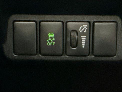 Used 2016 Toyota Prius V Three image 10