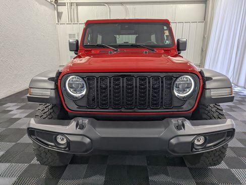 Used 2025 Jeep Wrangler Unlimited Sport AWD/4WD image 4