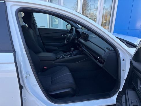 Used 2023 Honda Accord Sport image 27