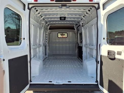 New 2024 RAM ProMaster 2500 w/ Quick Order Package 22G SLT FWD image 10