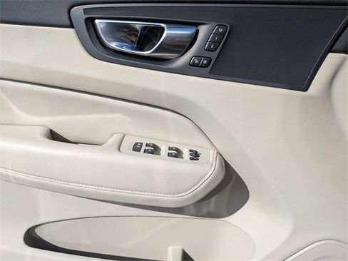 Used 2023 Volvo XC60 B5 Plus w/ Climate Package image 28