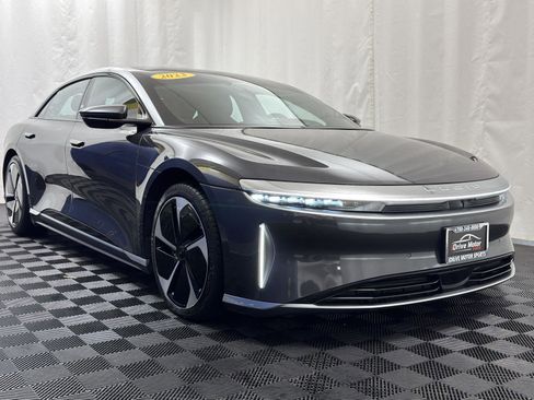 Used 2023 Lucid Air Touring image 18