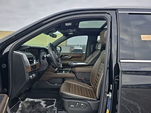 Used 2025 GMC Yukon Denali Ultimate image 10