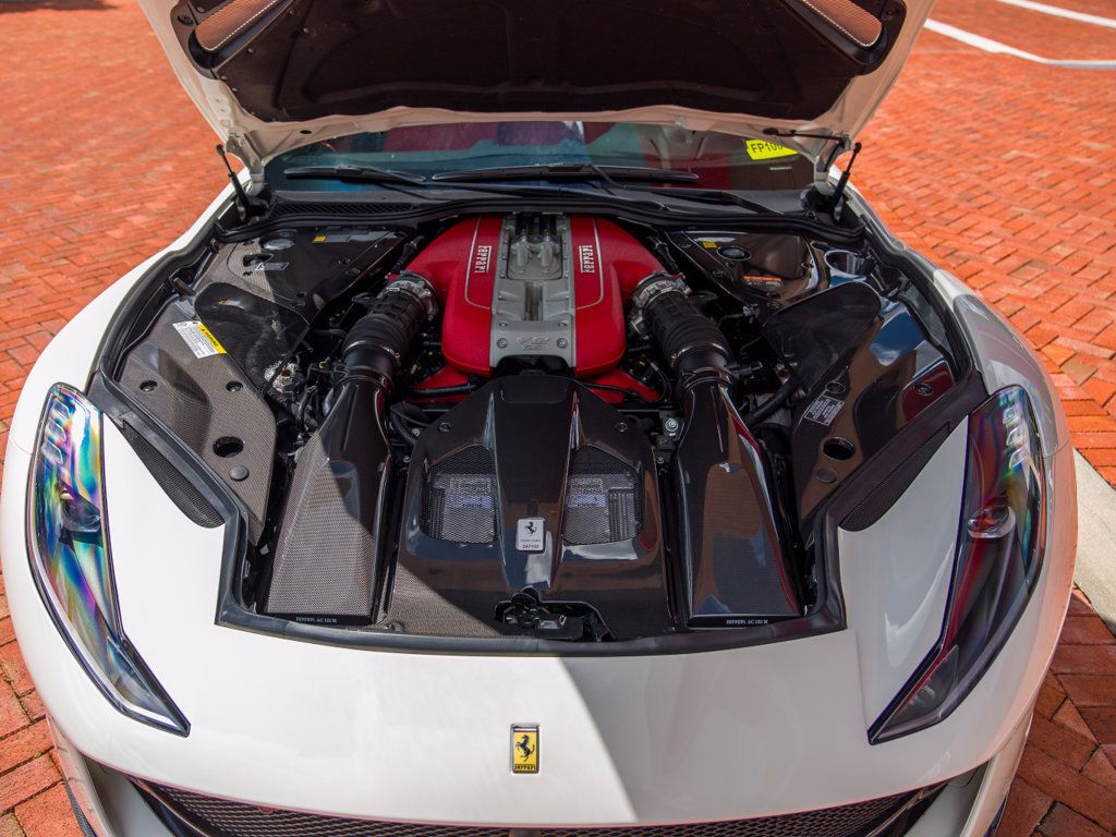 Used 2019 Ferrari 812 Superfast RWD image 39
