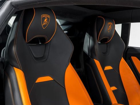 Used 2023 Lamborghini Huracan Tecnica RWD image 35