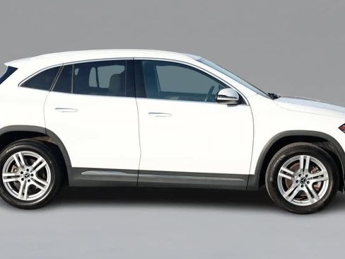 Certified 2023 Mercedes-Benz GLA 250 4MATIC w/ Premium Package image 4